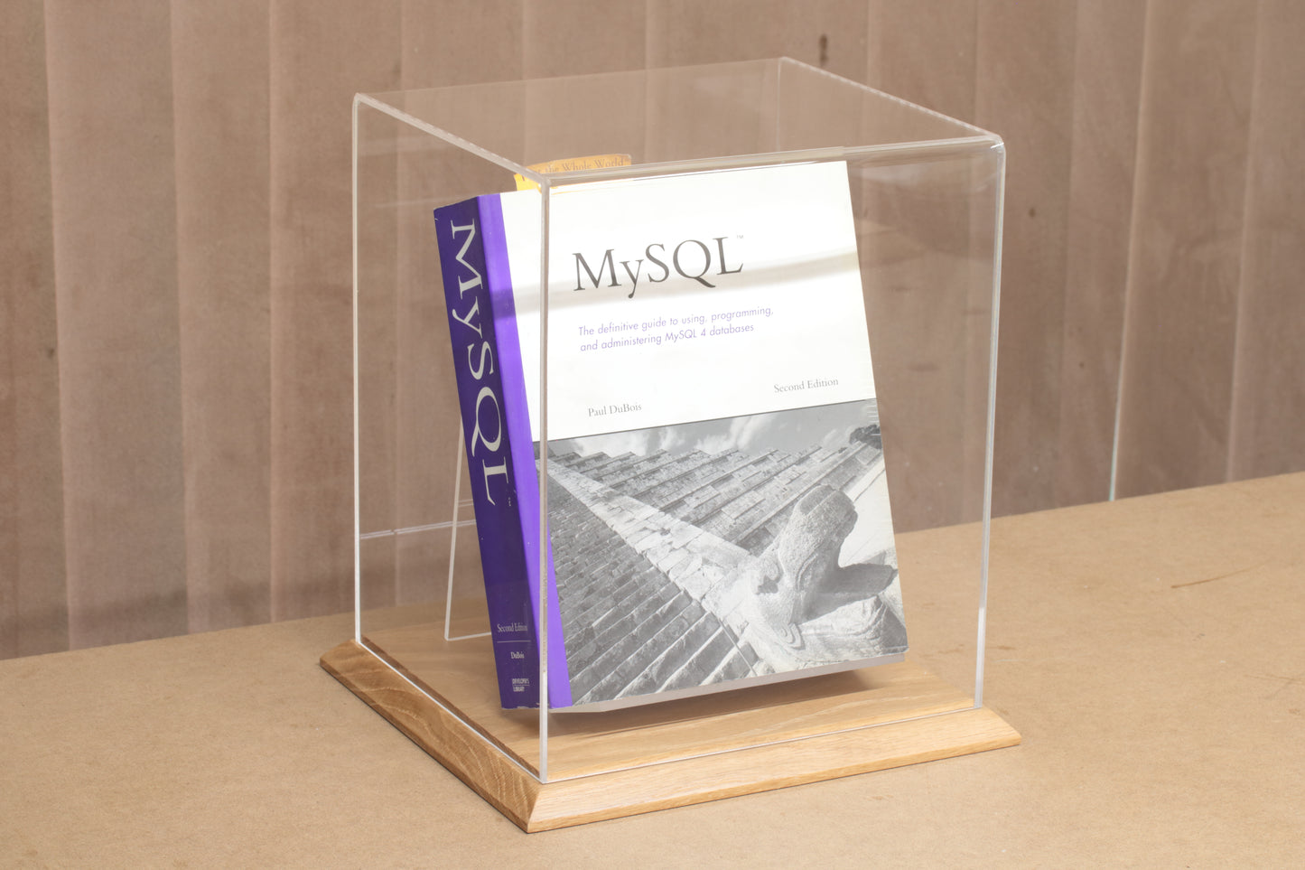 Book display - "Trade Paperback" 5.5 x 8.5inch / case:20cm x 15cm x 24cm + engraving + stand