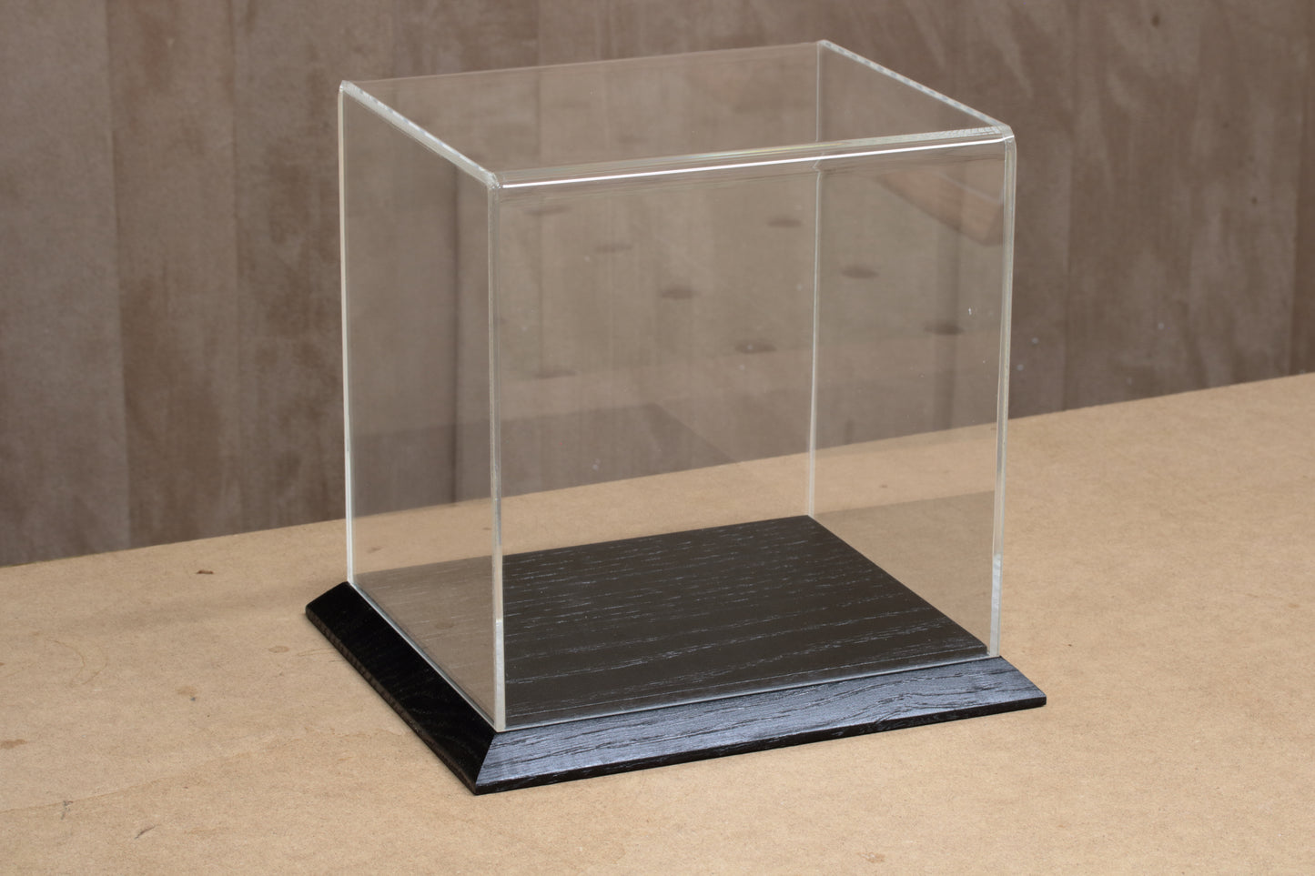 Display Case w18cm x d15cm x h18cm - Oak Base, (BLACK)