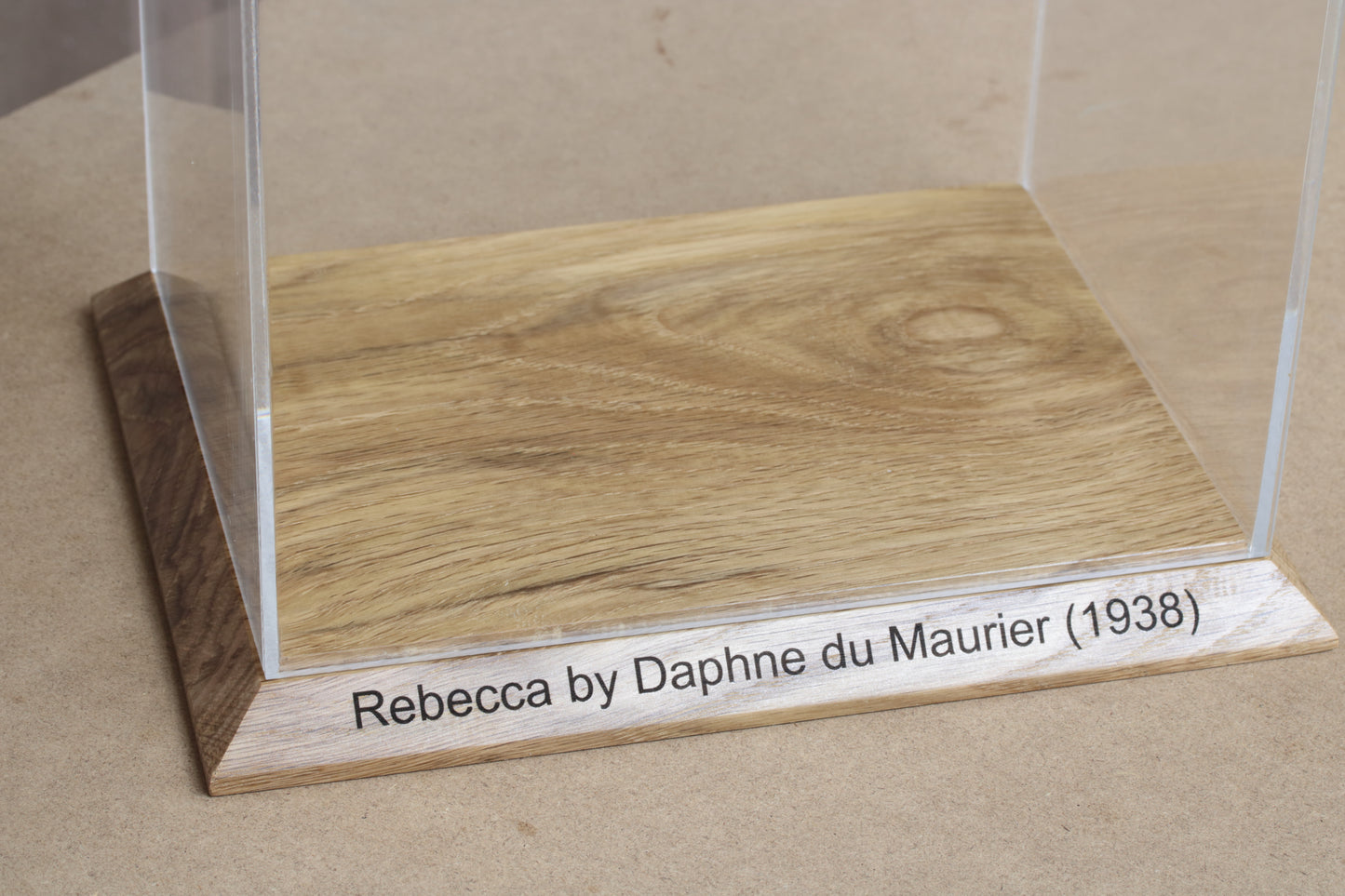 Handmade Display Case w20cm xd12cm xh32cm with Oak base