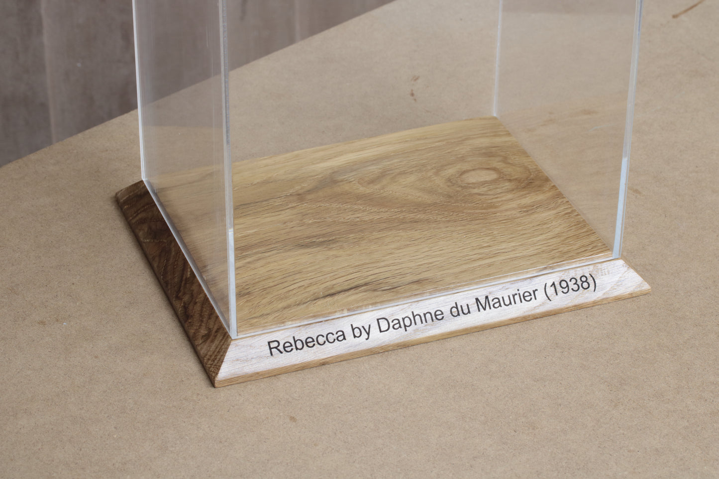 Handmade Display Case w20cm x d15cm x h25cm with OAK base