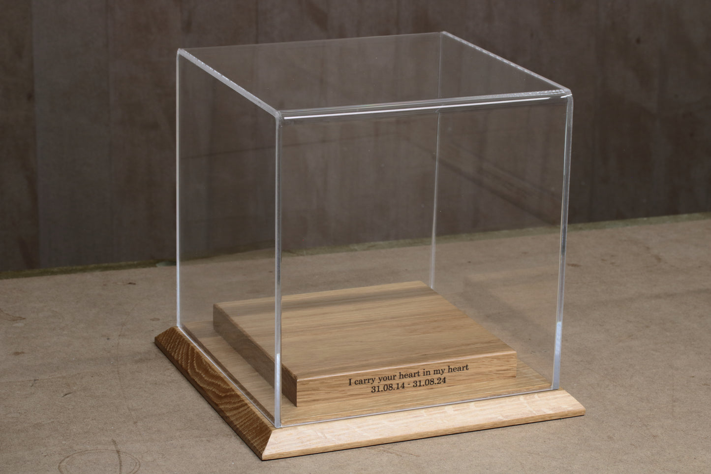 Handmade Display Case w20cm xd12cm xh32cm with Oak base