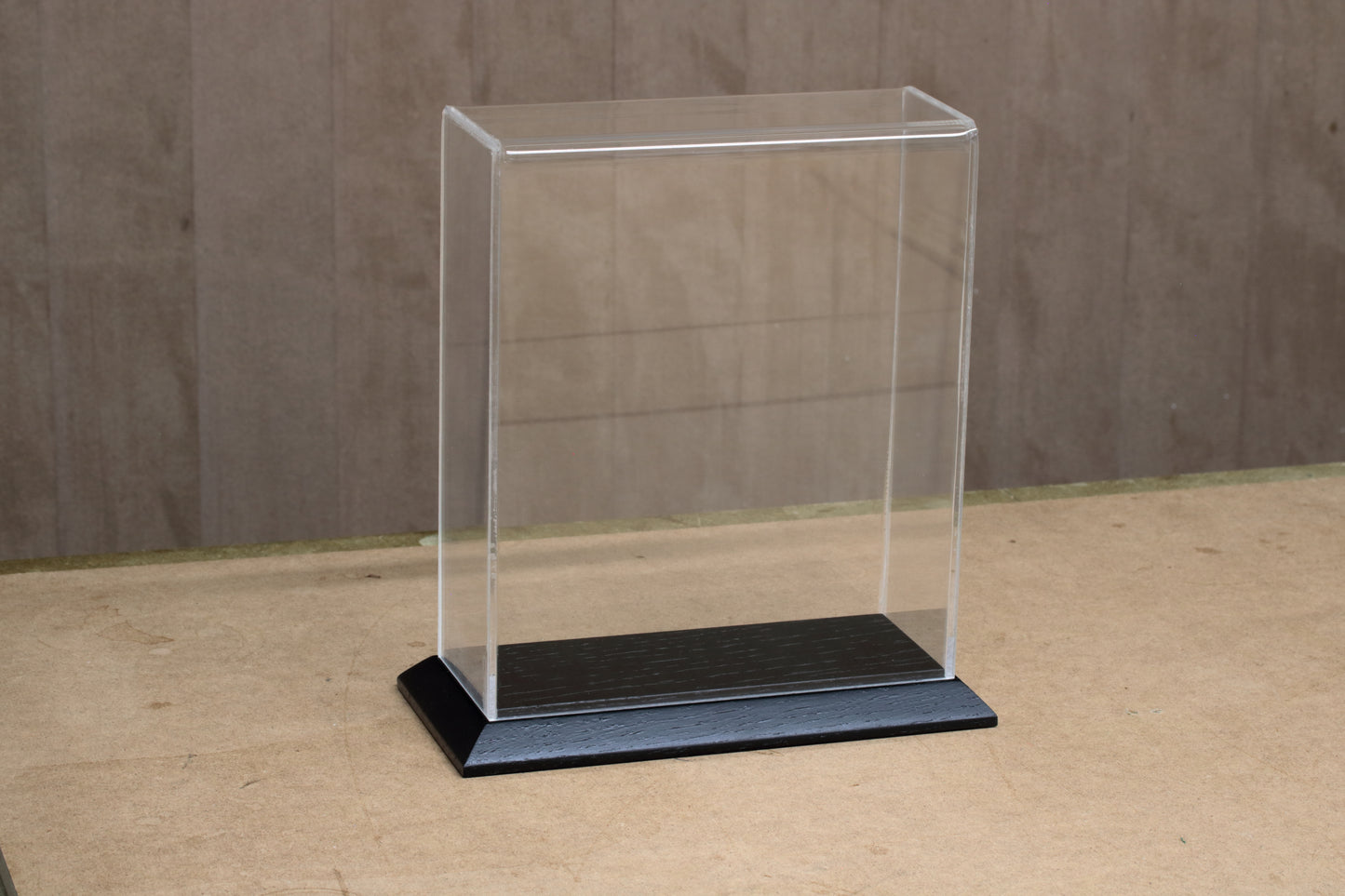 HandMade Display Case w18cm x d7cm x h21cm, OAK base