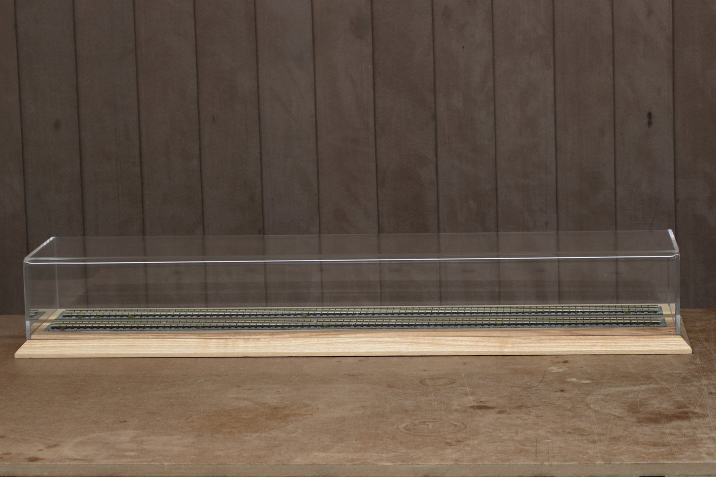 Case 70cm / Track 67cm x 2 Double Track, OO Gauge Train Display case