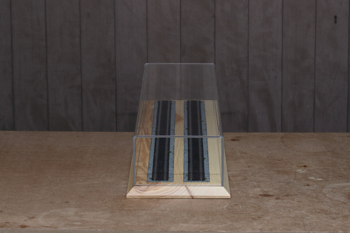 Case 70cm / Track 67cm x 2 Double Track, OO Gauge Train Display case