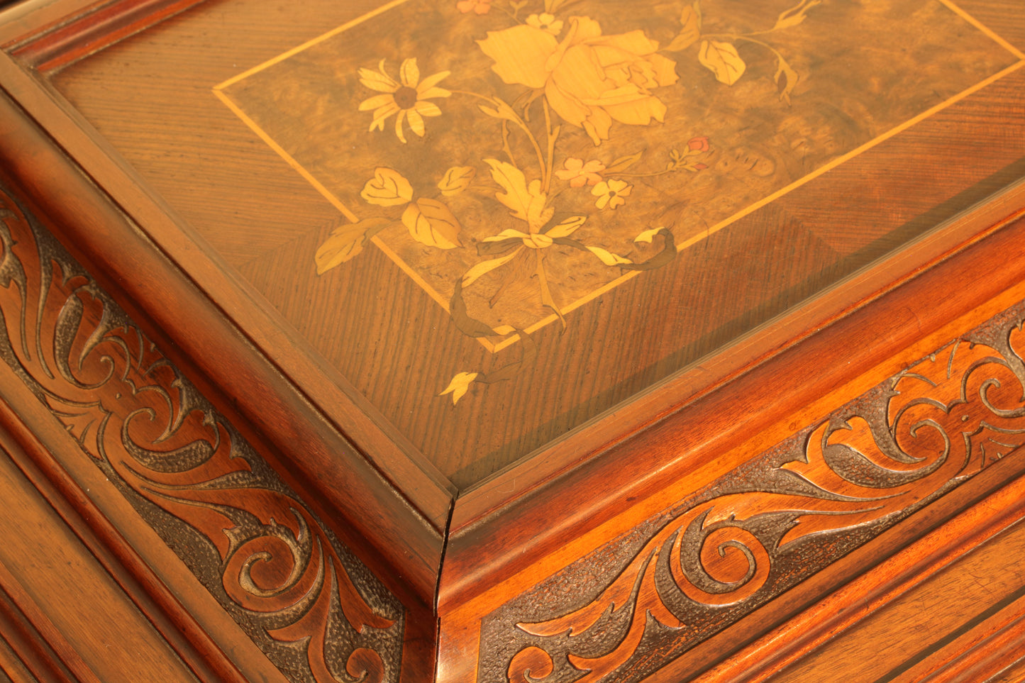 Antique Polyphon Duplex Disc Music Box, c. 1898 on with storage base