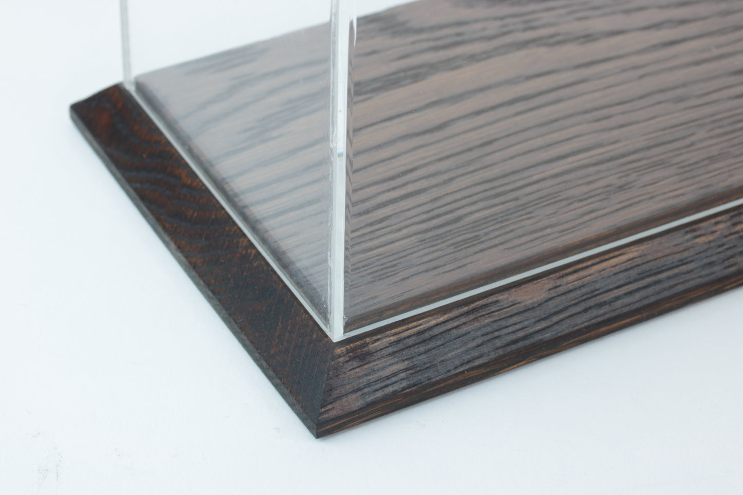 Handmade Display Case w20cm xd12cm xh32cm with Oak base