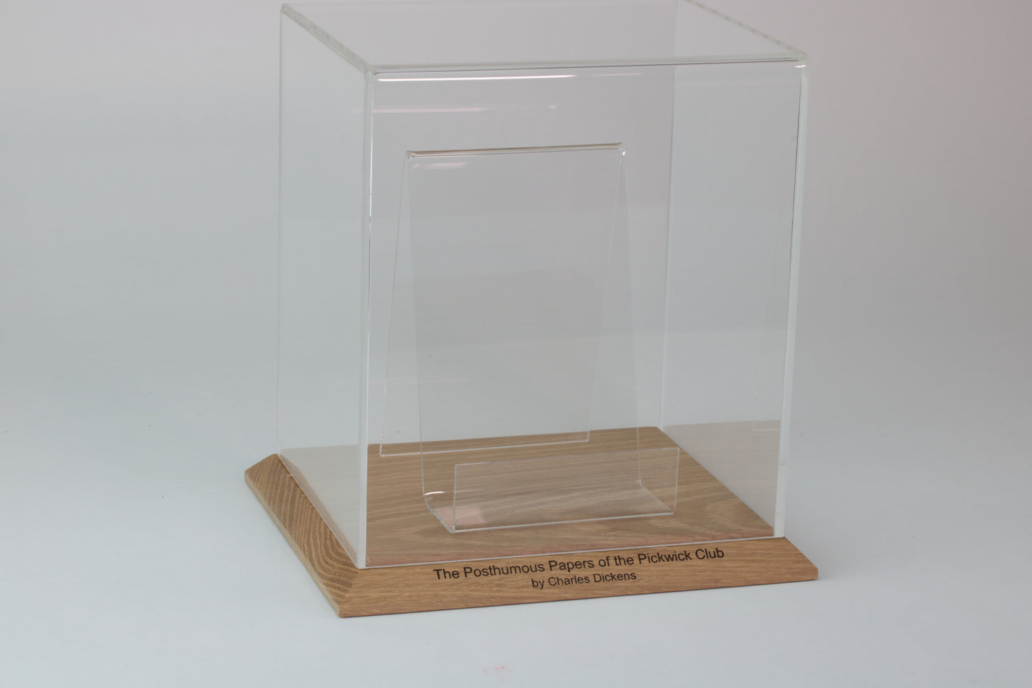 Book display case - "Paperback" (4.3 x 6.9 in) - 18cm x 15cm x 20cm + engraving + stand