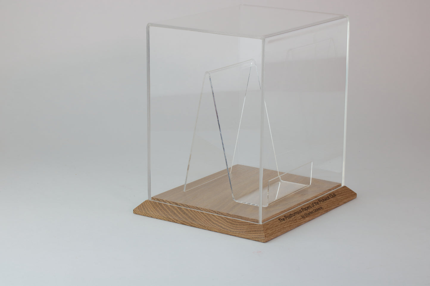 Book display case - "Paperback" (4.3 x 6.9 in) - 18cm x 15cm x 20cm + engraving + stand
