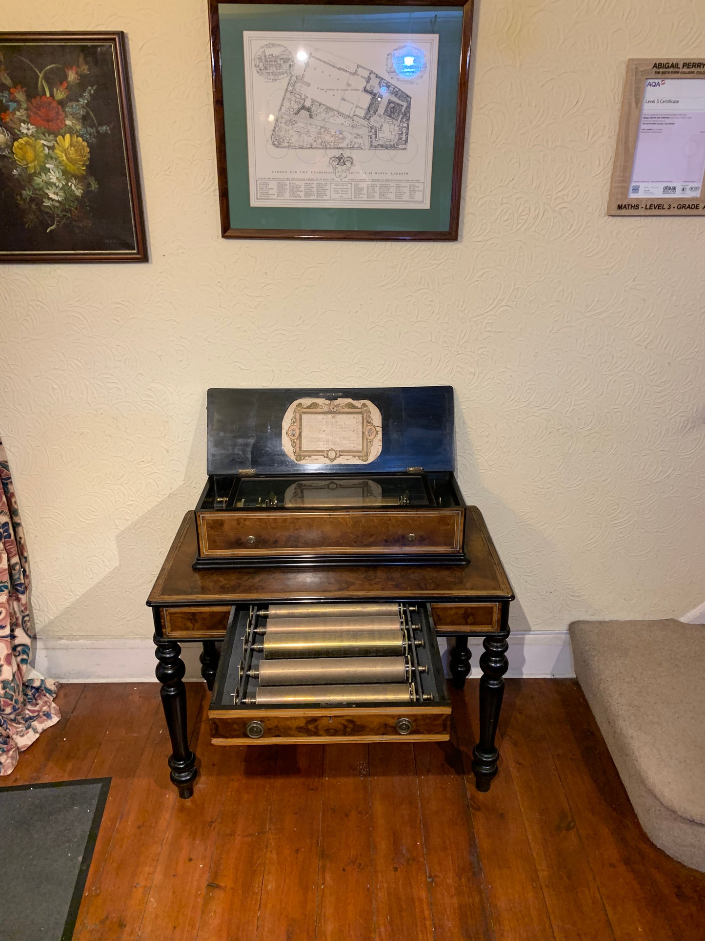 Antique Interchangeable Music Box Serial no.18511, playing 48 airs from six cylinders