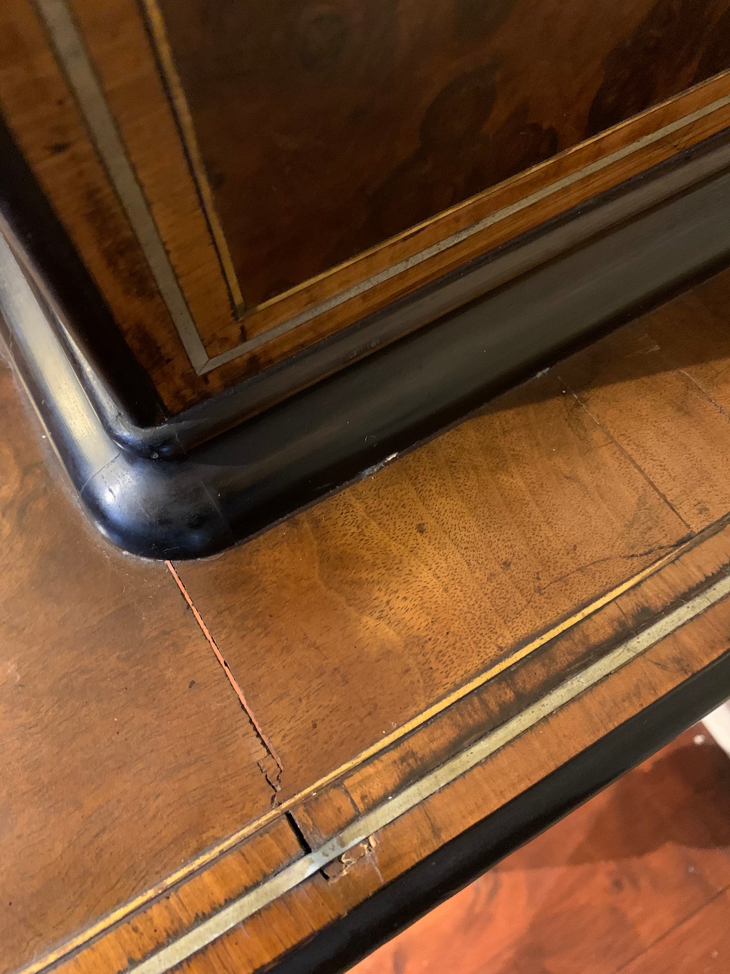 Antique Interchangeable Music Box Serial no.18511, playing 48 airs from six cylinders
