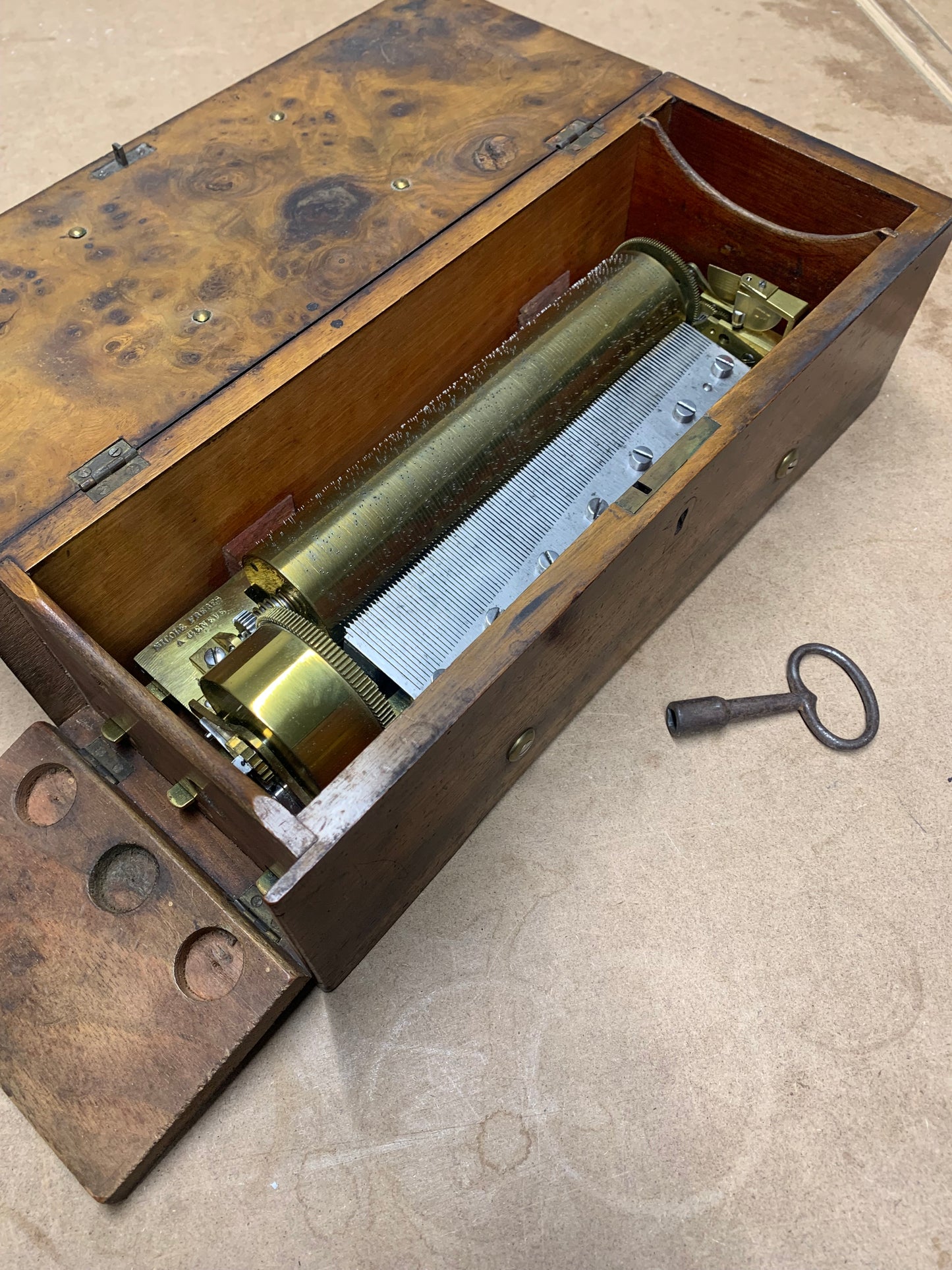 Small, Early keywound F.Nicole 4 air music box, Circa 1843, serial number 21325.