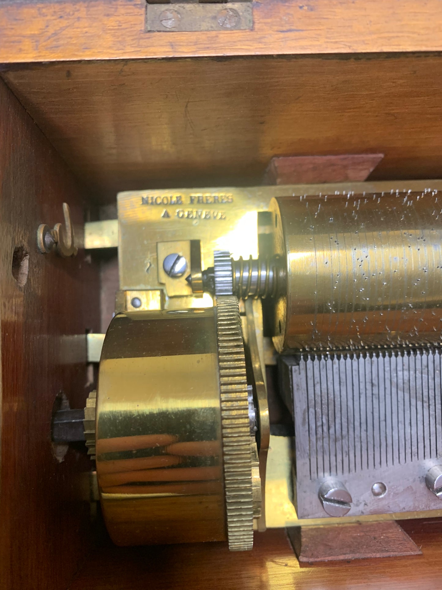 Small, Early keywound F.Nicole 4 air music box, Circa 1843, serial number 21325.
