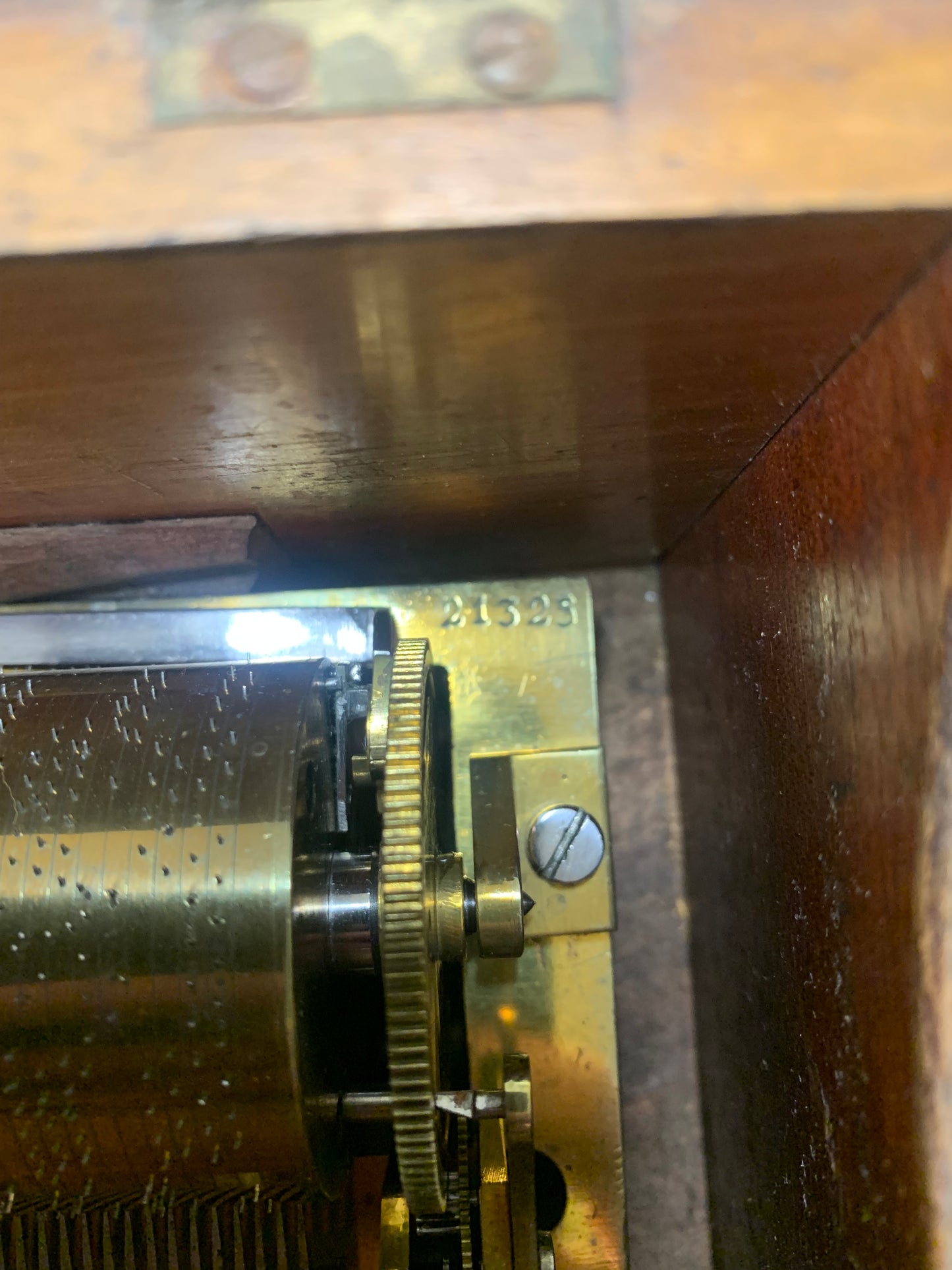 Small, Early keywound F.Nicole 4 air music box, Circa 1843, serial number 21325.