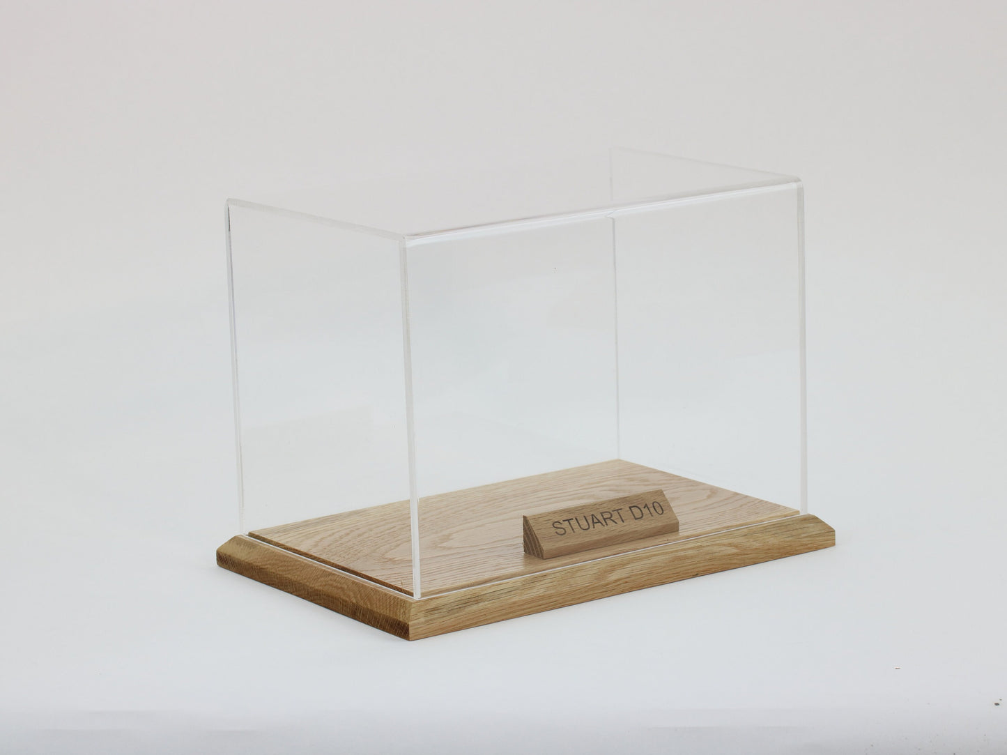 Stuart D10 Display Case w14cm x d11.5cm x h17cm