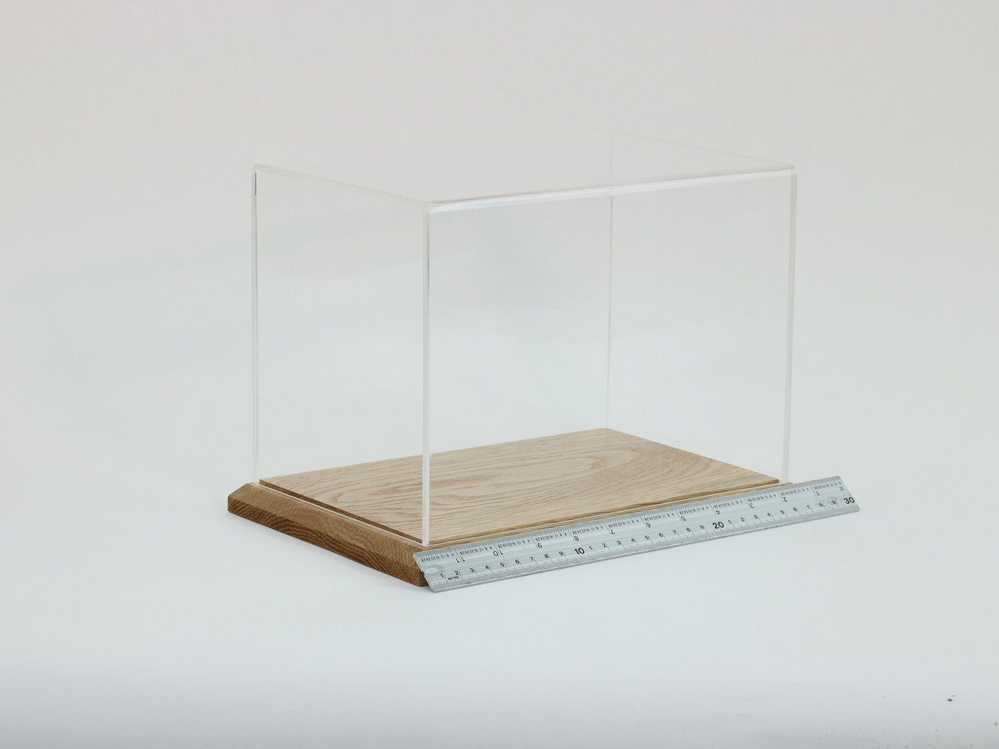 Stuart D10 Display Case w14cm x d11.5cm x h17cm