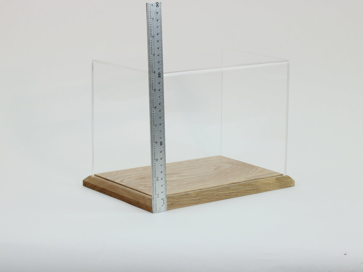 Stuart D10 Display Case w14cm x d11.5cm x h17cm