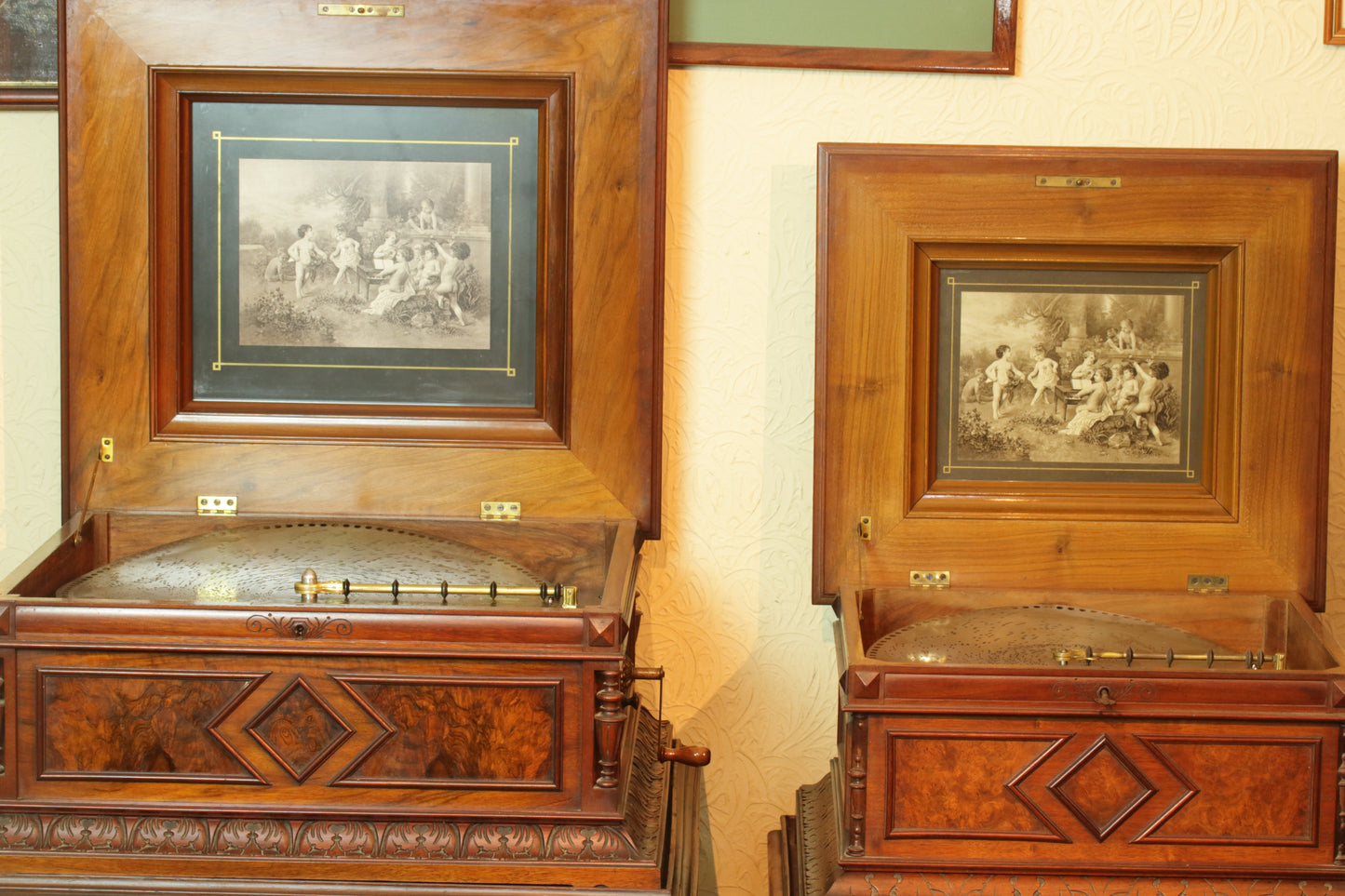 19 5/8" Table Polyphon: A Scarce Gem of Mechanical Music History