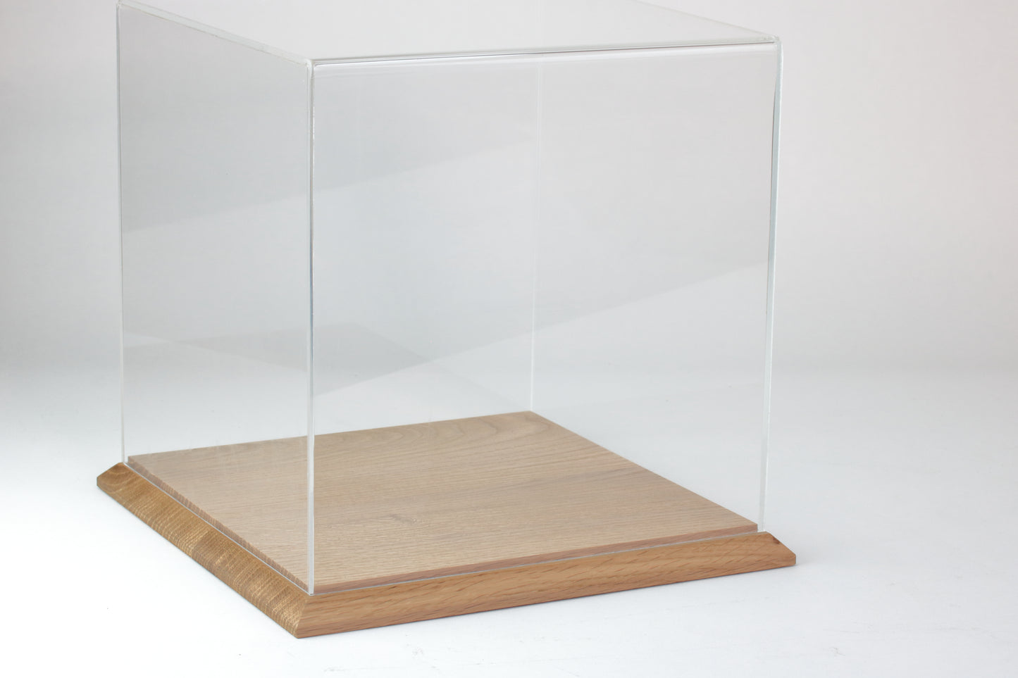 Display Case 25cm x 25cm x 25cm (internal measurements)