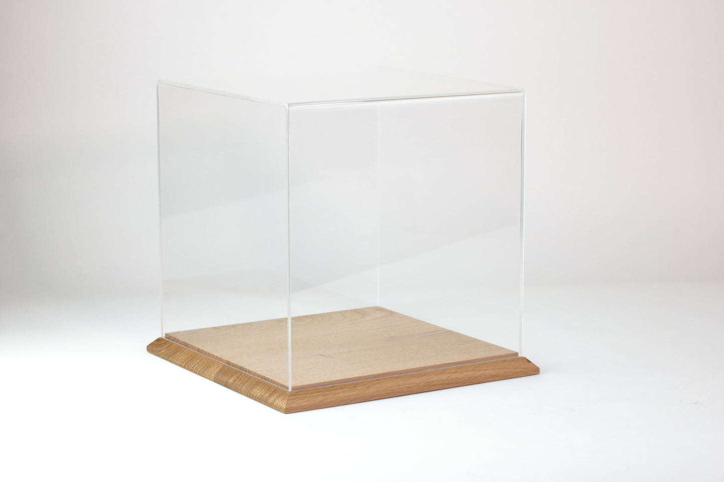 Display Case 25cm x 25cm x 25cm (internal measurements)