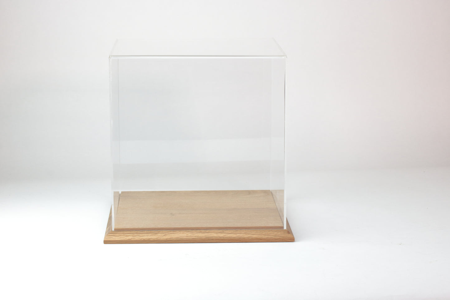 Display Case 25cm x 25cm x 25cm (internal measurements)