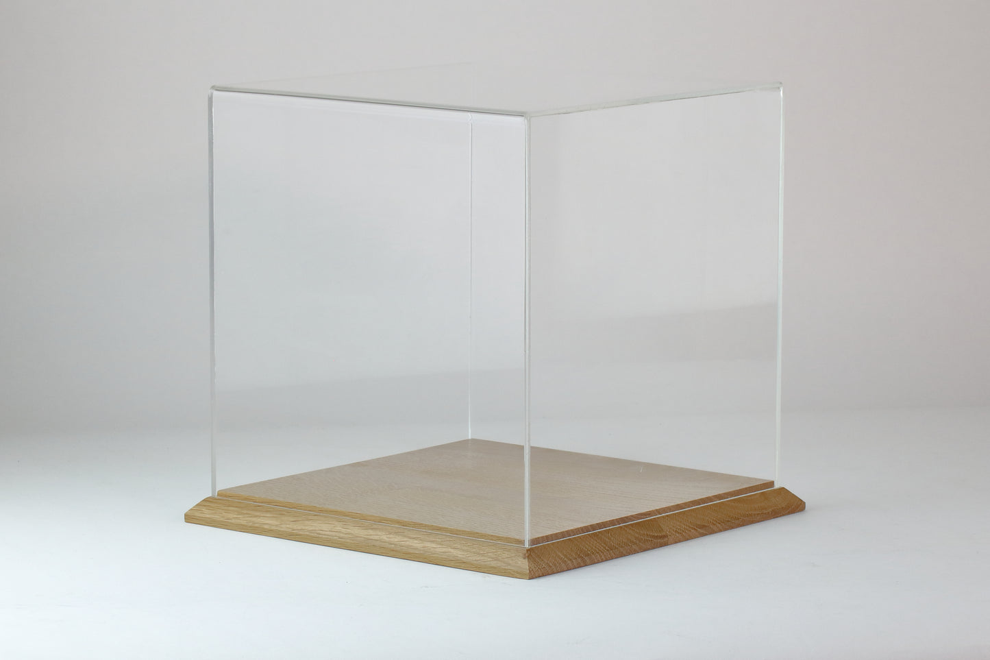 Display Case 25cm x 25cm x 25cm (internal measurements)