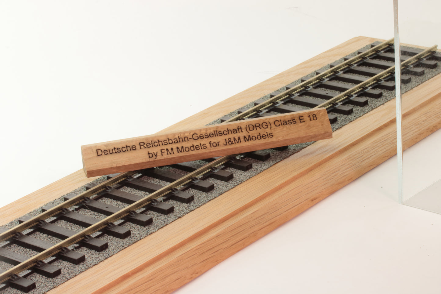 Gauge 1 Train Display case. Track length 58cm